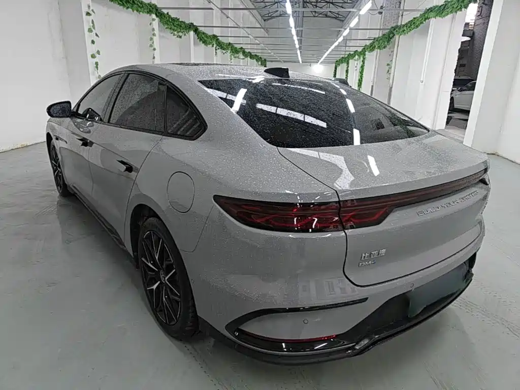 Han DM-i Smart Drive 125 KM Honored