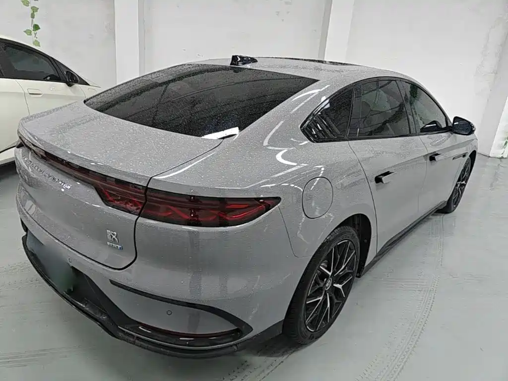 Han DM-i Smart Drive 125 KM Honored