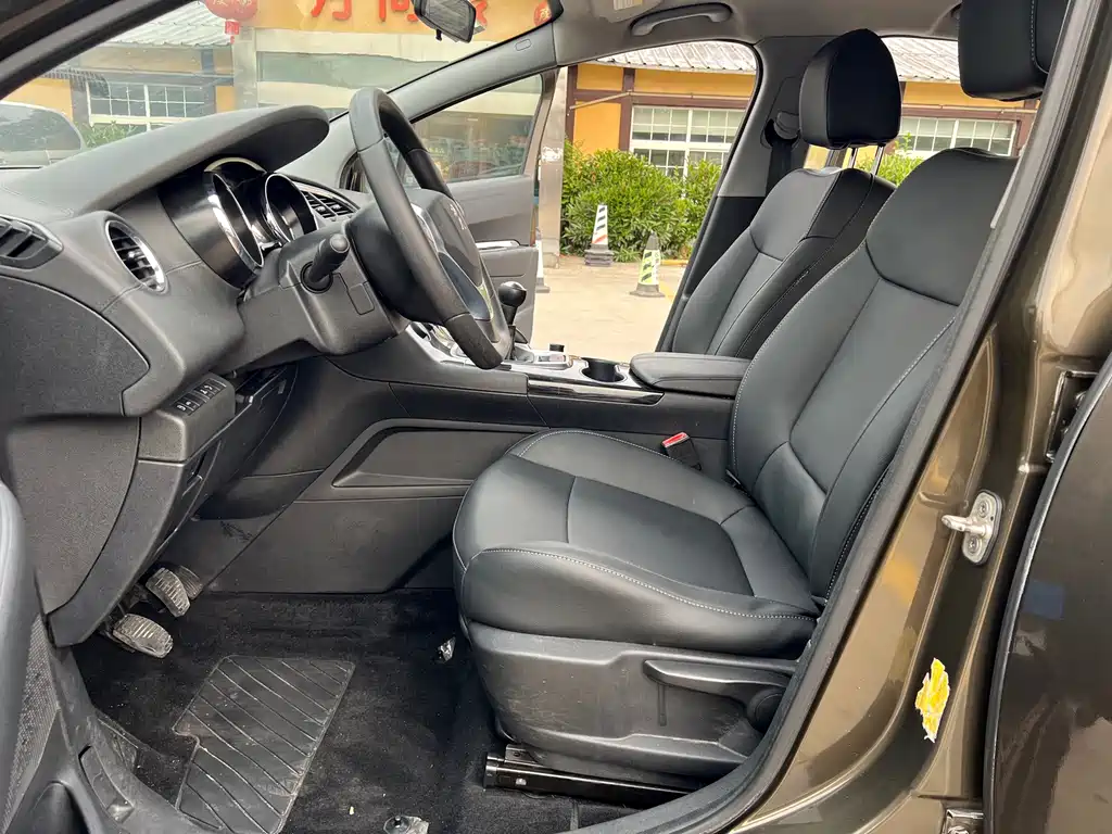 Peugeot 3008 标致3008 2013款 2.0 L 手动经典版