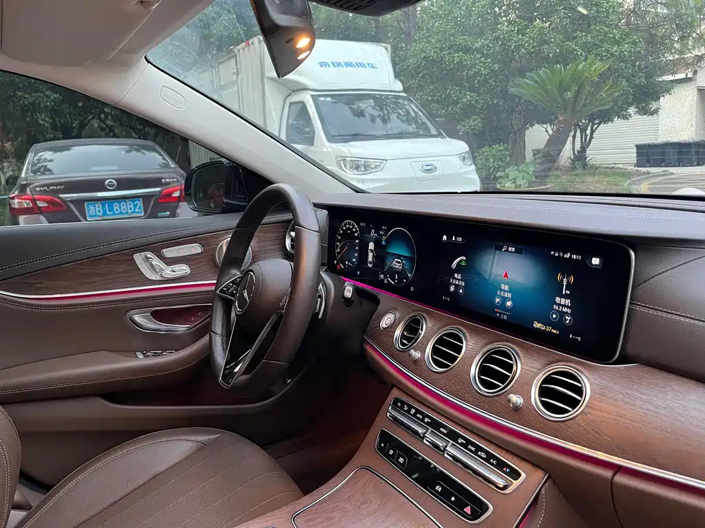 Mercedes-Benz E-Class E 300 L Luxury