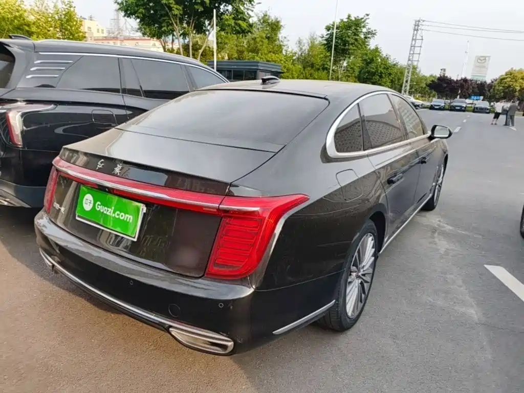 Hongqi H9 2.0 T Connected Flagship Enjoyment