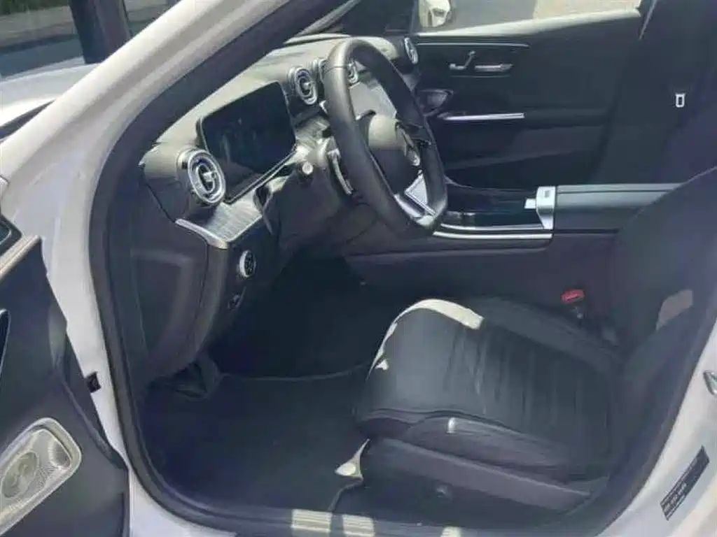 Mercedes-Benz C-Class Facelift C 260 L Bright Night Sport