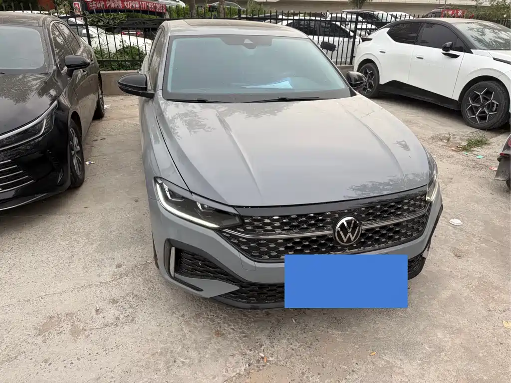 Lavida 300 TSI DSG Starry Sky Manyi