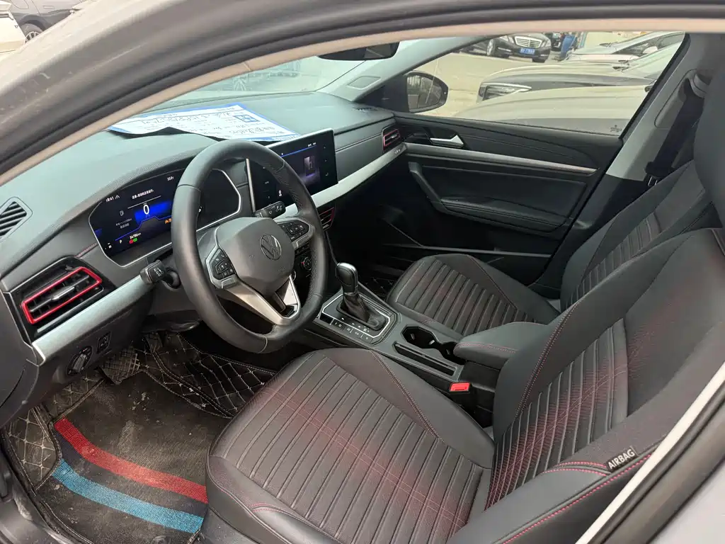 Lavida 300 TSI DSG Starry Sky Manyi