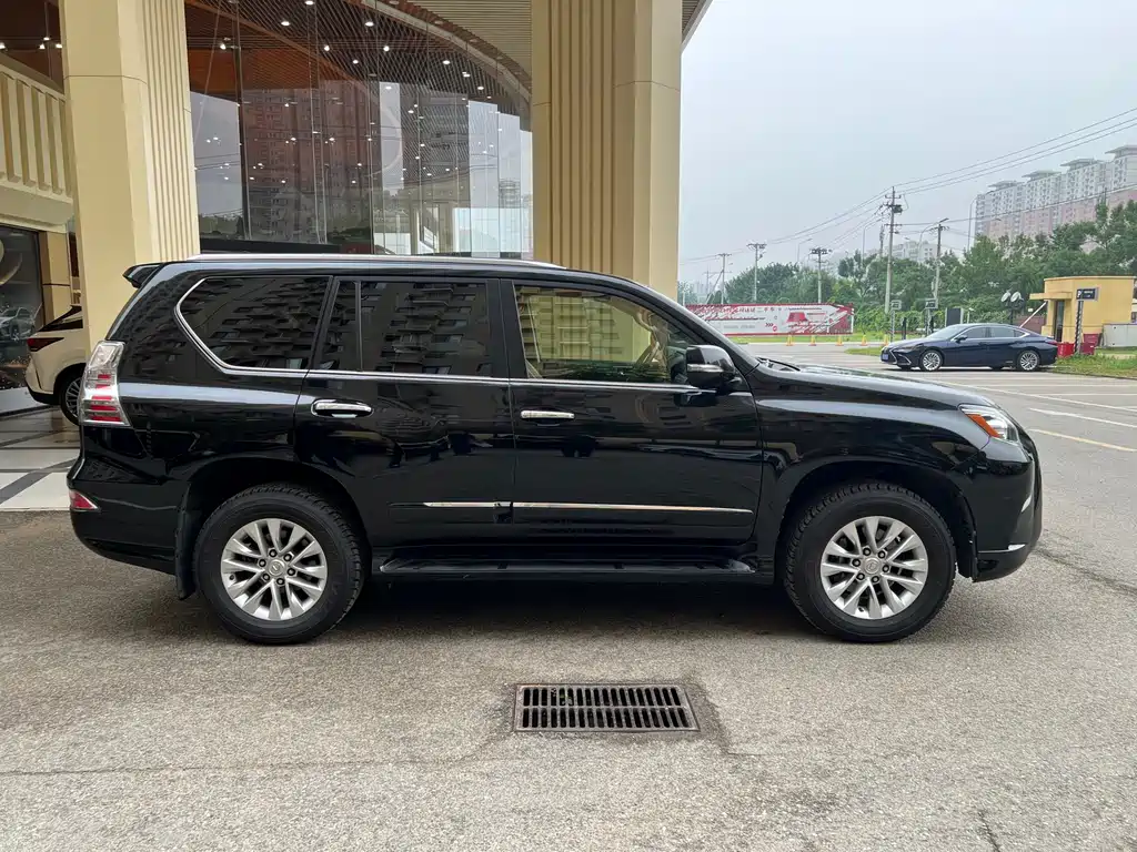 Lexus GX 400