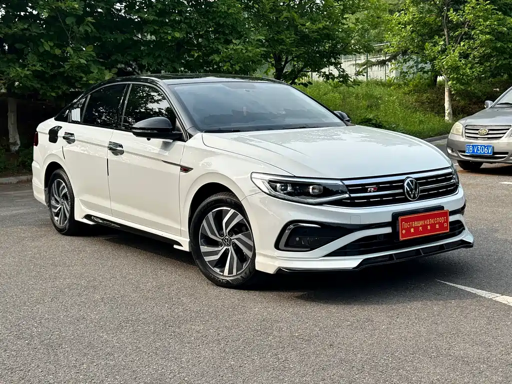 Bora 200 TSI DSG Smart Travel