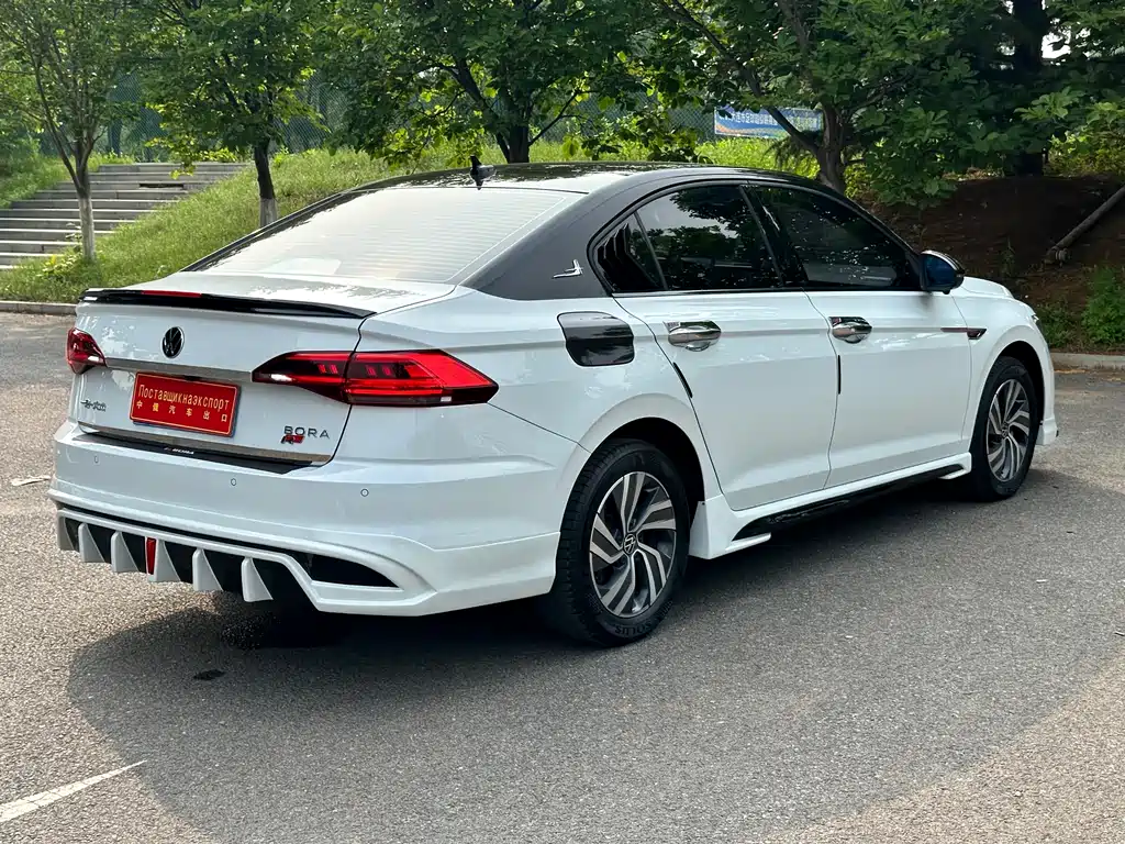 Bora 200 TSI DSG Smart Travel