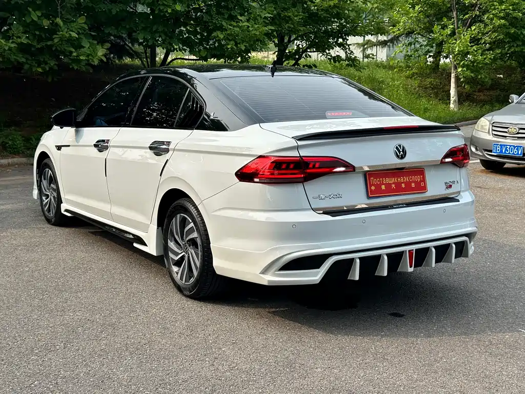 Bora 200 TSI DSG Smart Travel