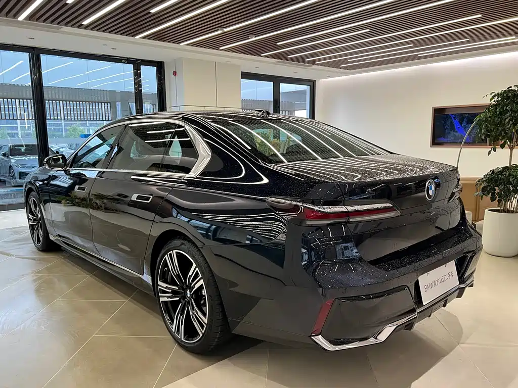 BMW 7 Series 740 Li Leading Luxury Package