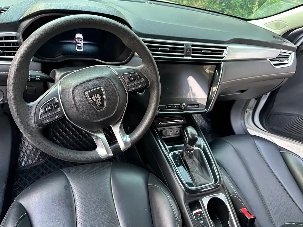 Roewe i5 1.5 L Auto 4 G Connected Leading Luxury Flagship