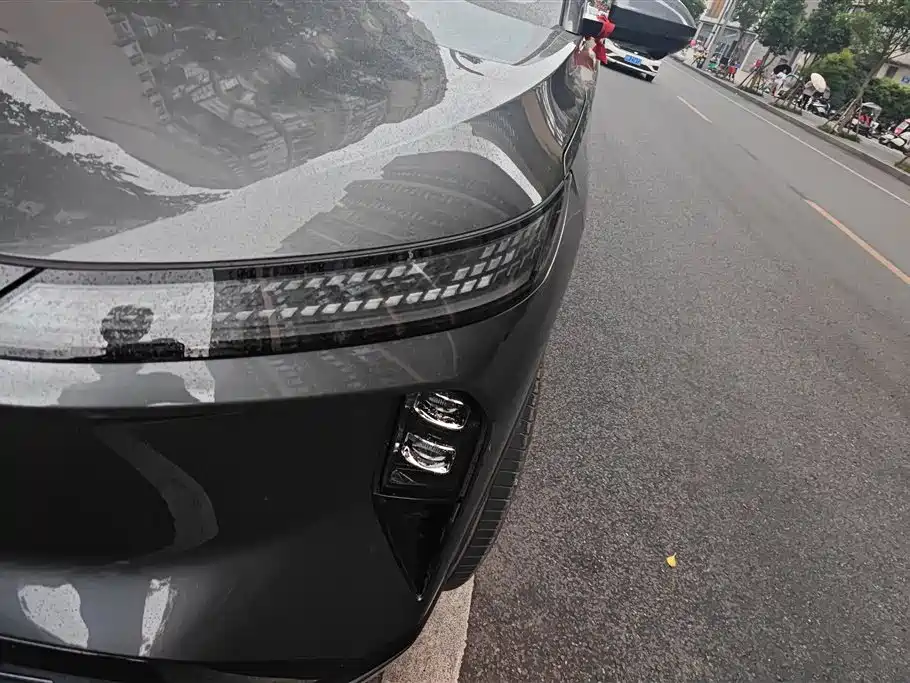 Dongfeng Fengshen L8 185 KM Dream