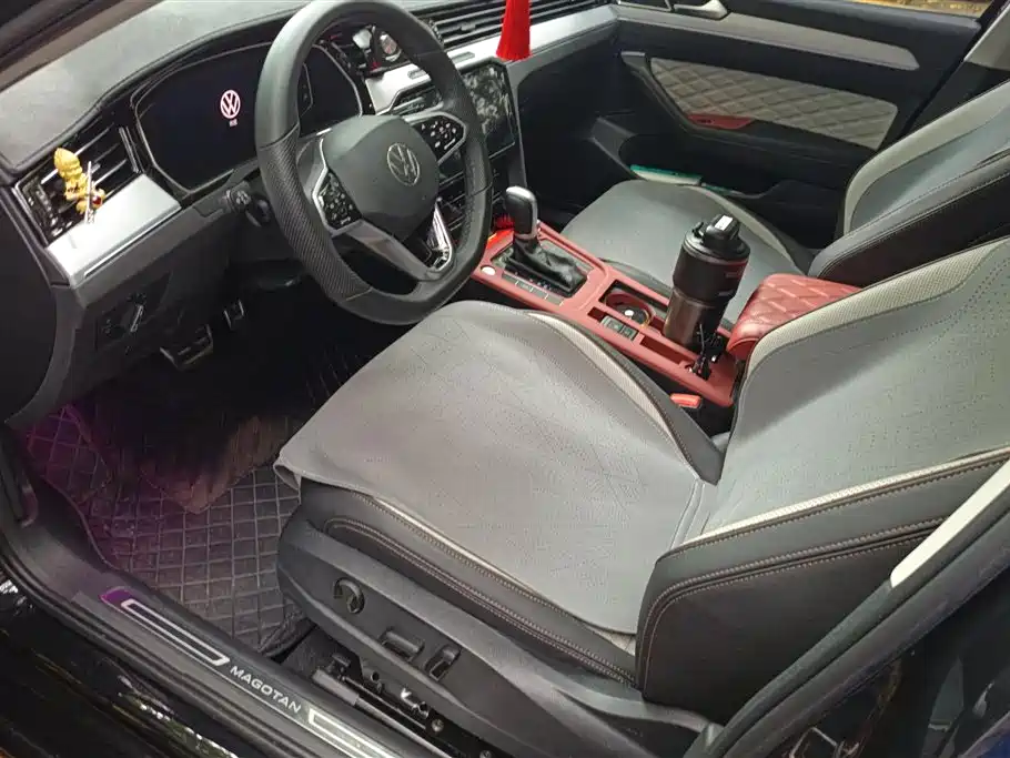 Magotan 200 10 K Commemorative 330 TSI DSG Luxury
