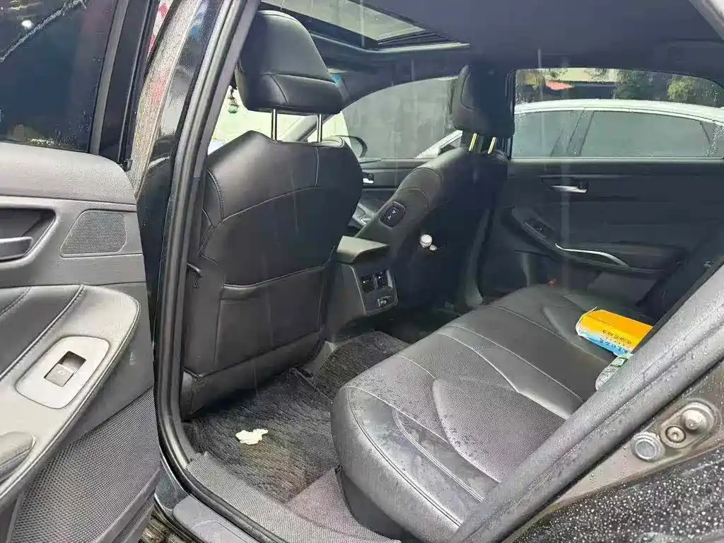 Avalon Dual Engine 2.5 L Luxury