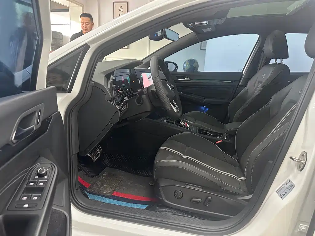 Golf Facelift 280 TSI DSG R-Line Lite