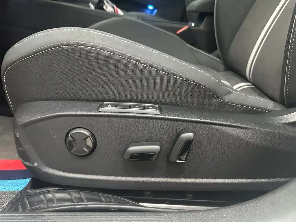 Golf Facelift 280 TSI DSG R-Line Lite