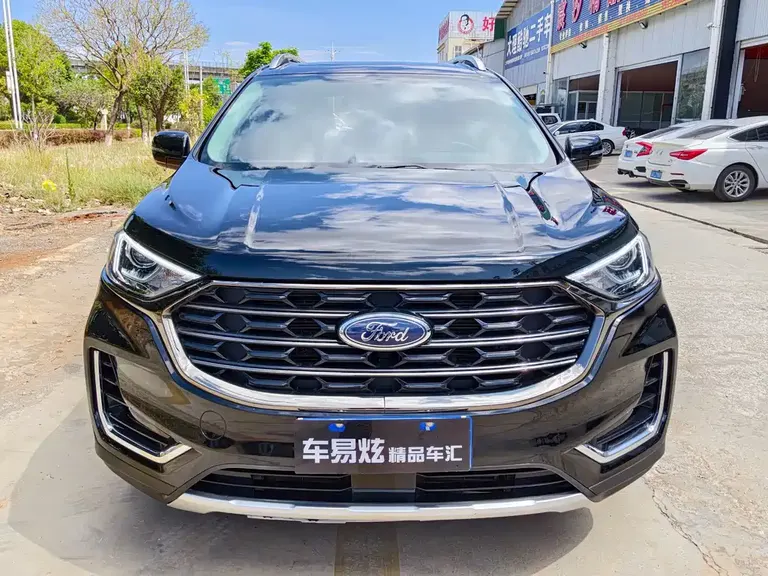 Ford Edge PLUS EcoBoost 245 2 WD Platinum Sharp 5-seat