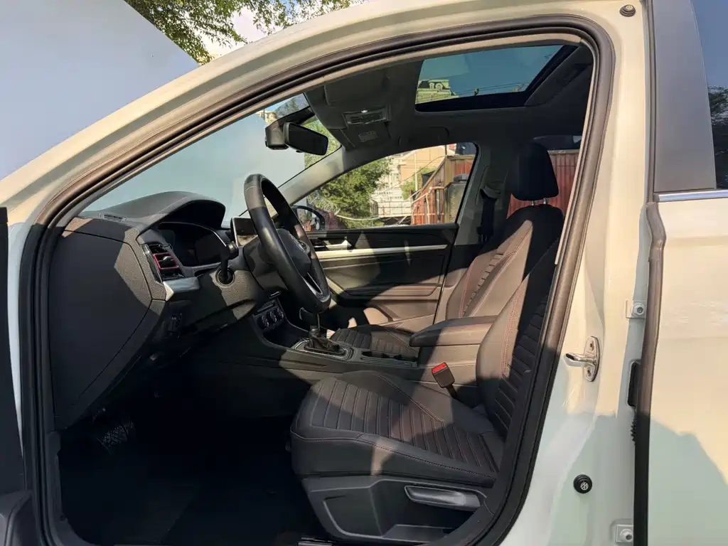 Lavida 280 TSI DSG Starry Sky Manyi