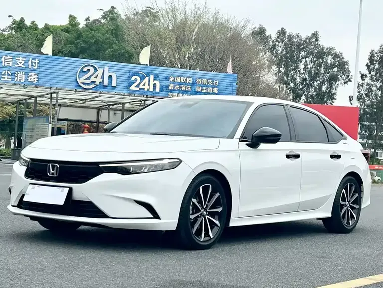 Honda Integra 240 TURBO CVT Phantom Night · Luxury