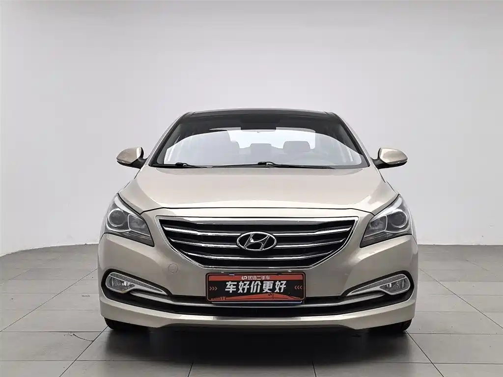 Mistra 1.8 L Auto Distinguished DLX