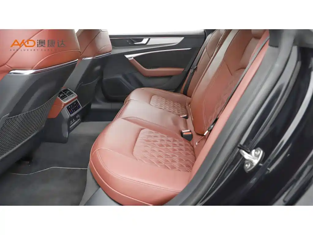 Audi A7 L 奥迪A7 L/2.0 T/24款/45 TFSI quattro S-line黑武士版