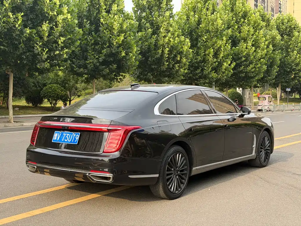 Hongqi H9 2.0 T Connected Flagship Enjoyment