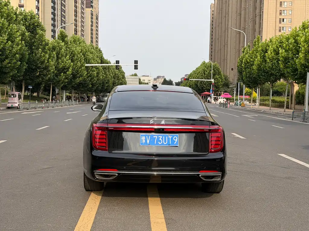 Hongqi H9 2.0 T Connected Flagship Enjoyment