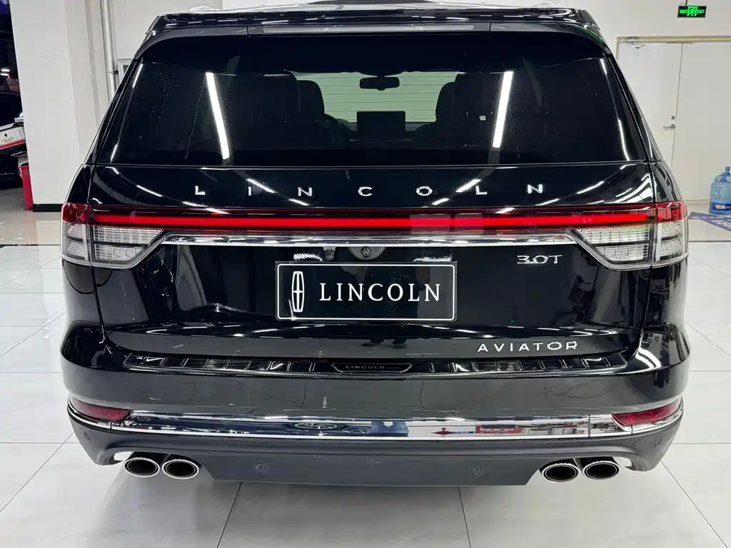 Aviator 3.0 T V6 4 WD Executive