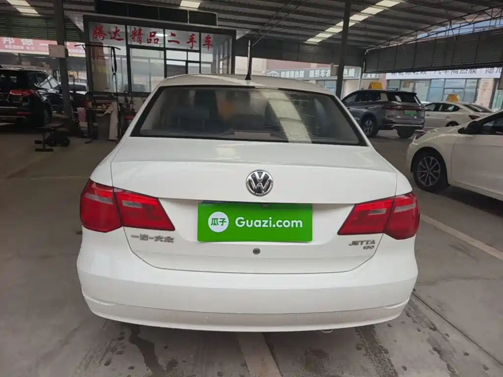Jetta 1.6 L Manual Fashion