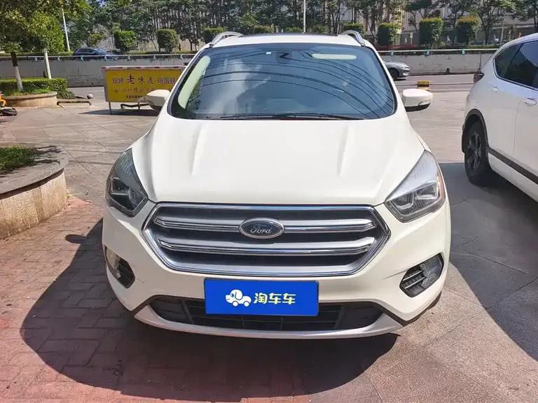 Ford Kuga EcoBoost 180 2 WD Grand Wing