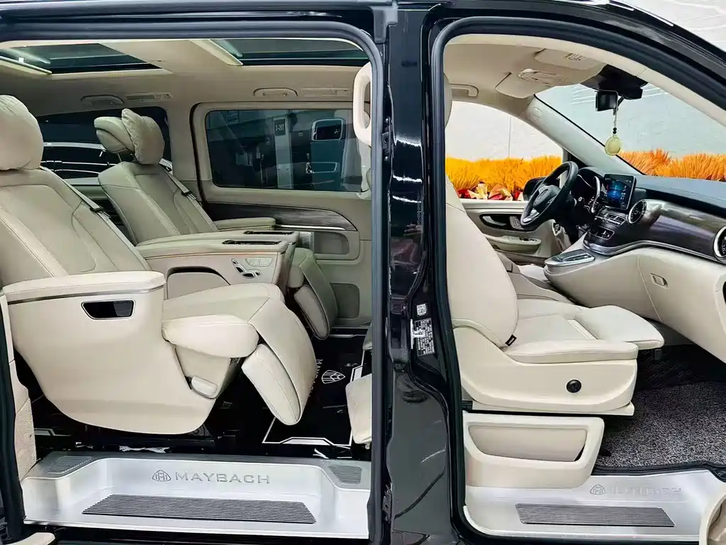 Mercedes-Benz V-Class V 260 Distinguished