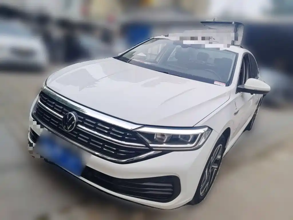 Sagitar 300 TSI DSG Transcend