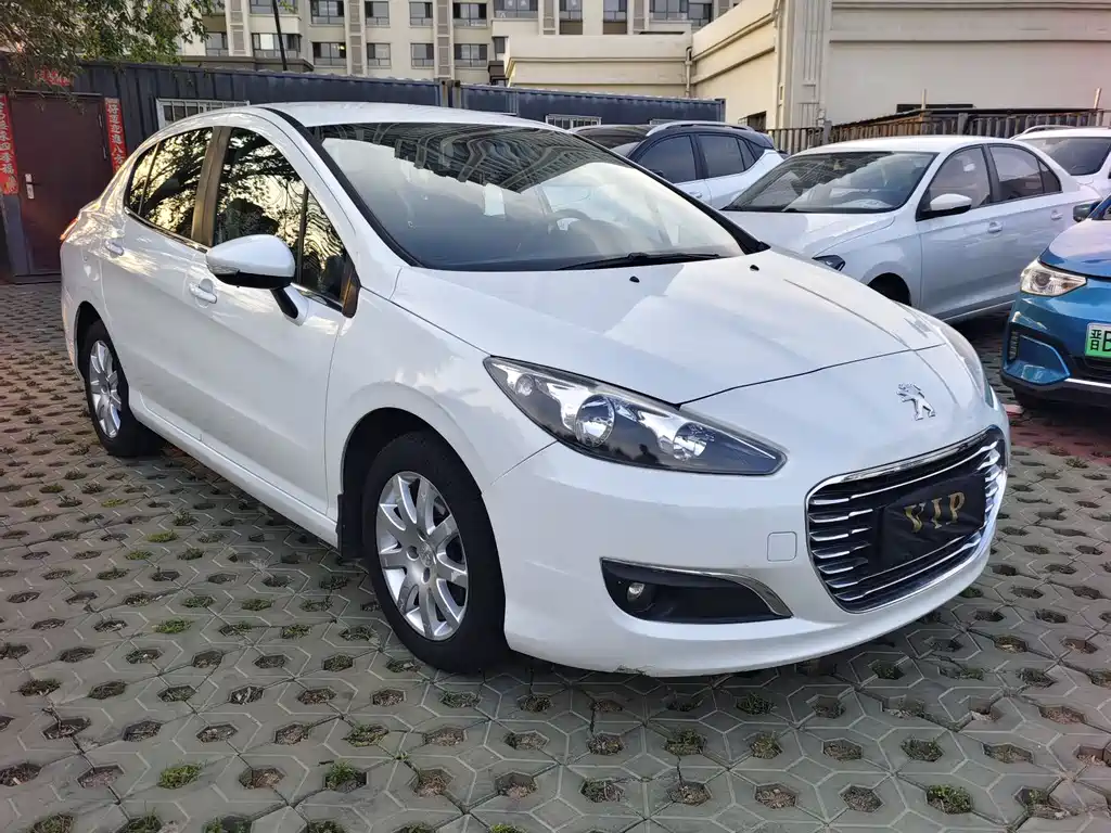 Peugeot 308 Pleasure Classic 1.6 L Manual Superior Style