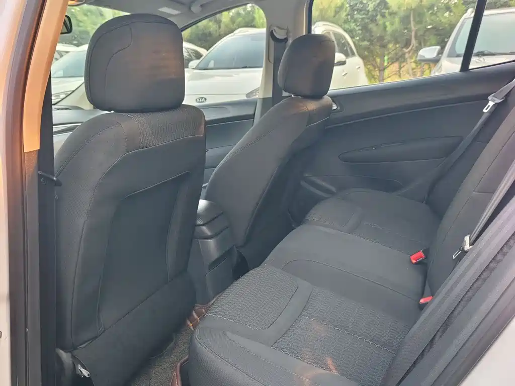 Peugeot 308 Pleasure Classic 1.6 L Manual Superior Style