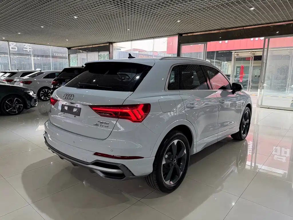 Audi Q3 35 TFSI Fashion Dynamic (1.4 T)