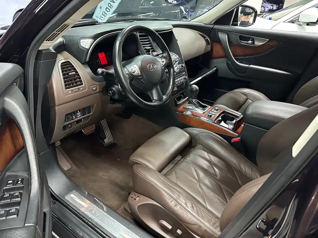 Infiniti FX 英菲尼迪FX 2010款 FX50 巅峰版