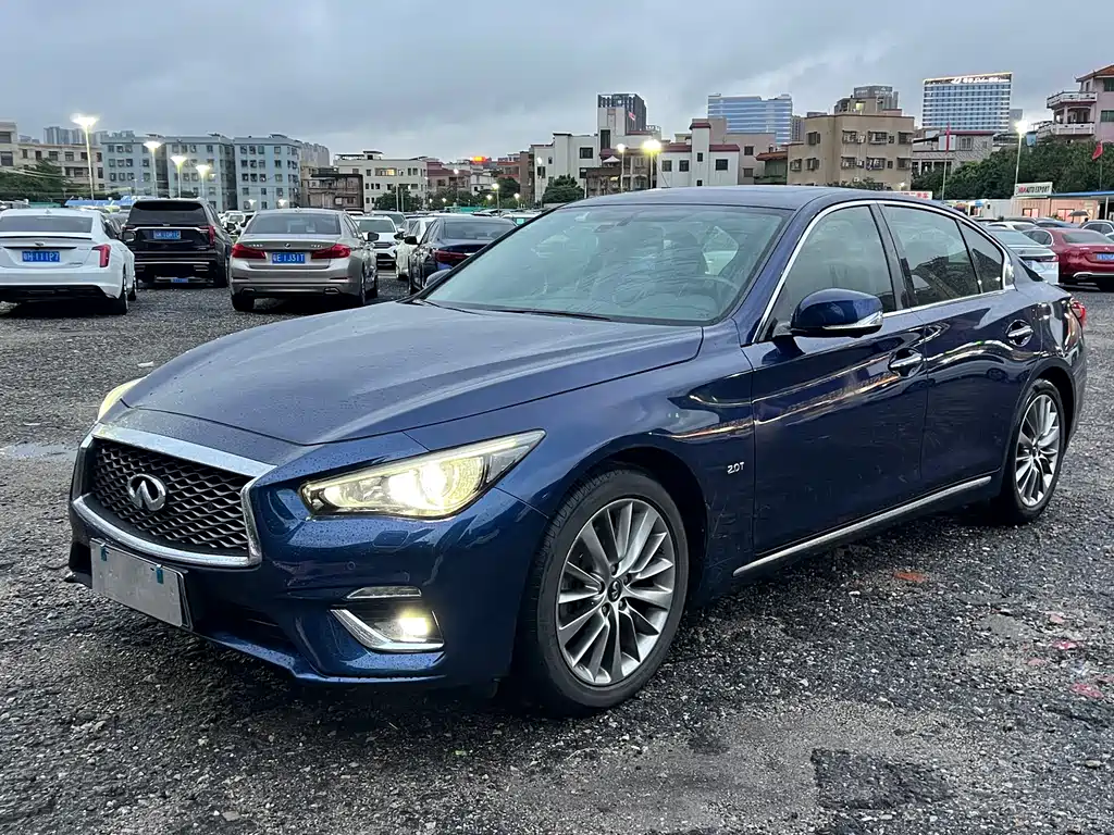 Infiniti Q50 L 2.0 T Progressive Enjoyment CN-VI