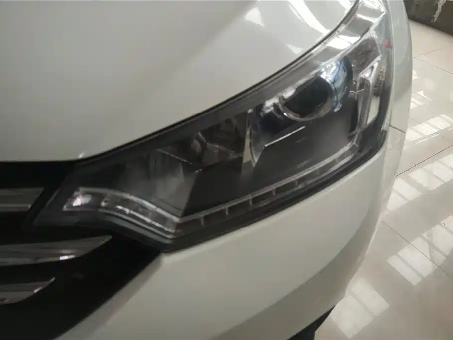 Dongfeng Fengshen AX7 2.0 L Auto Smart Joy