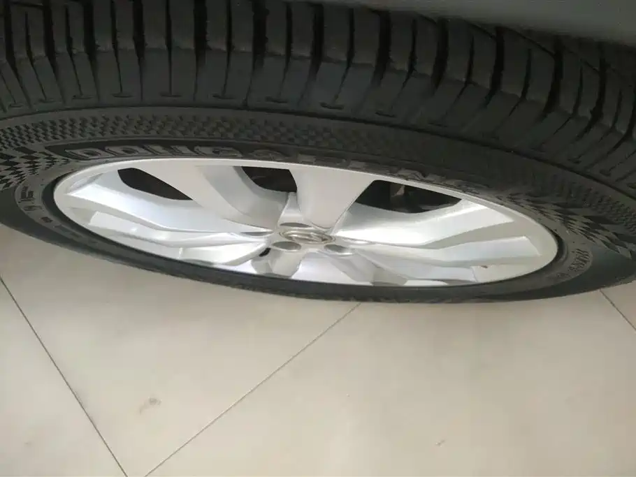 Dongfeng Fengshen AX7 2.0 L Auto Smart Joy