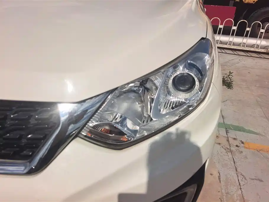 Senova X35 1.5 L Auto Luxury