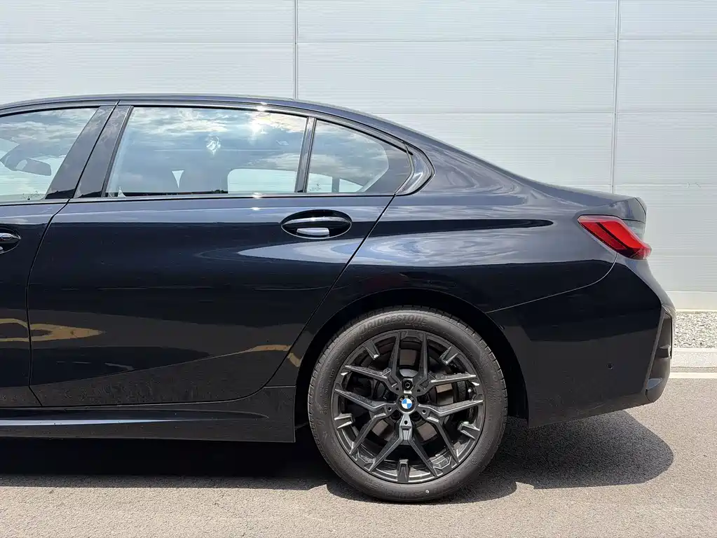 BMW 3 Series 330 Li M Sport Night Package