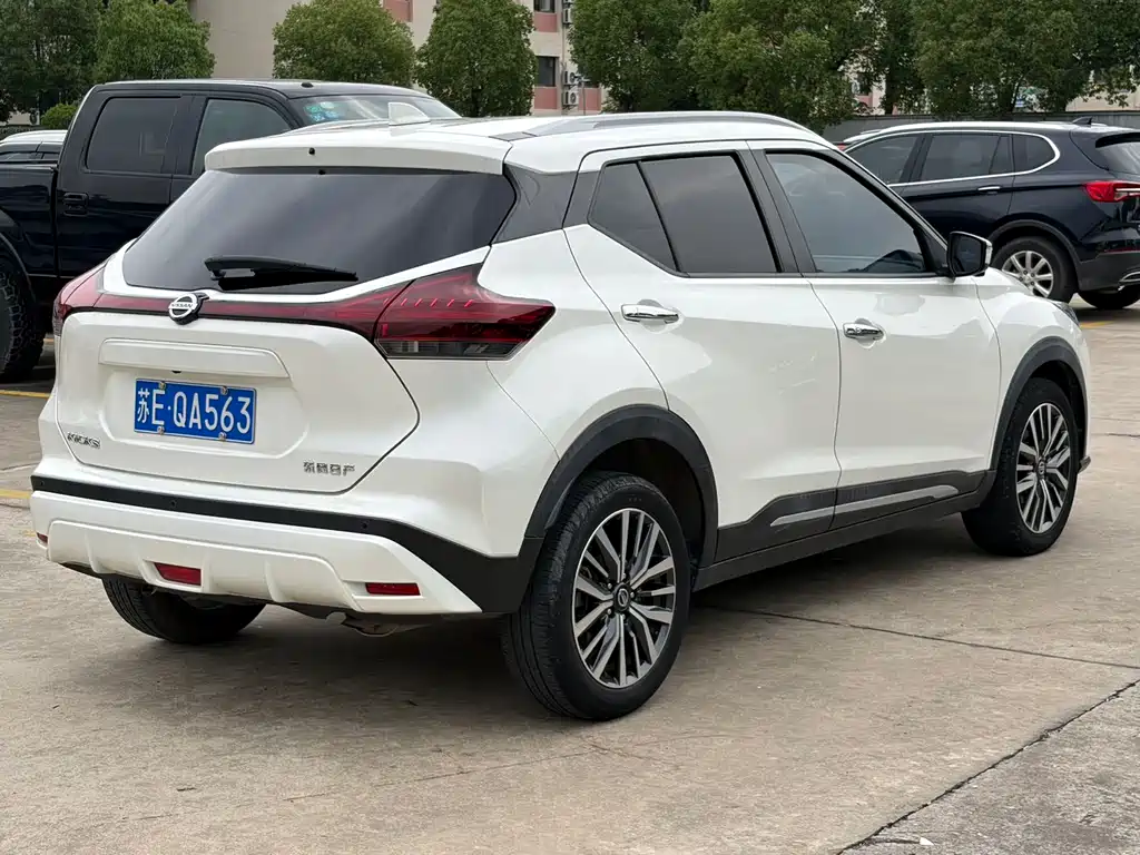 Kicks 1.5 L CVT XV Luxury
