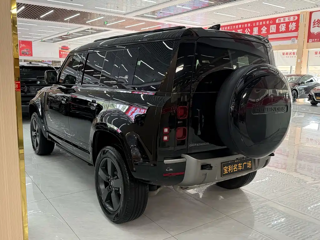 Land Rover Defender 110 3.0 T P400 X-DYNAMIC HSE