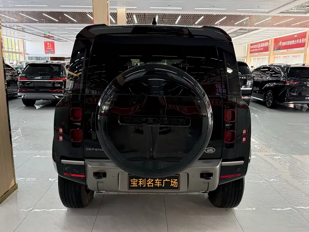 Land Rover Defender 110 3.0 T P400 X-DYNAMIC HSE