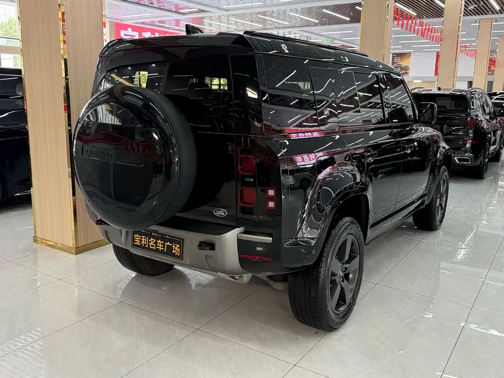 Land Rover Defender 110 3.0 T P400 X-DYNAMIC HSE
