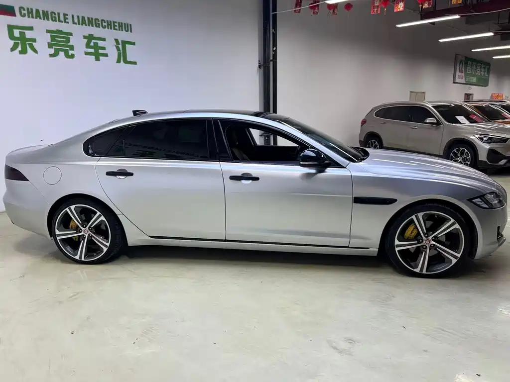 Jaguar XFL XFL 2.0 T 250 PS Luxury