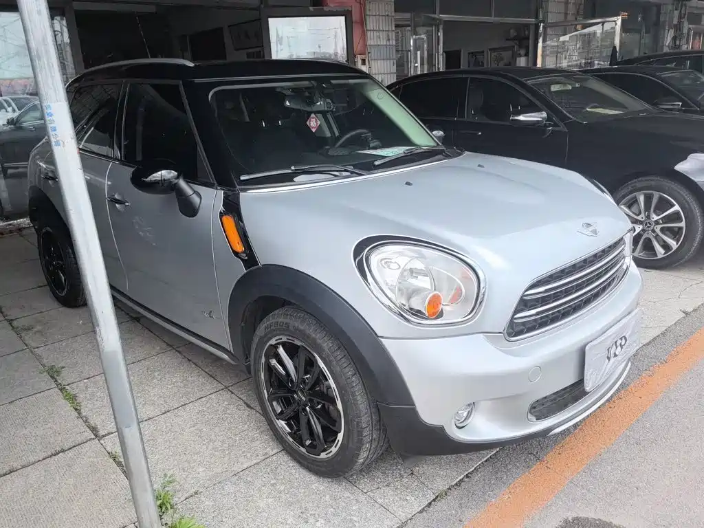 MINI COUNTRYMAN 1.6 T COOPER ALL4 Fun