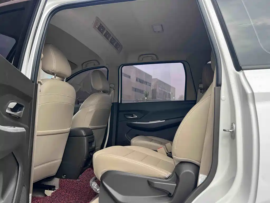 Wuling Hongguang 1.5 L Classic S Basic