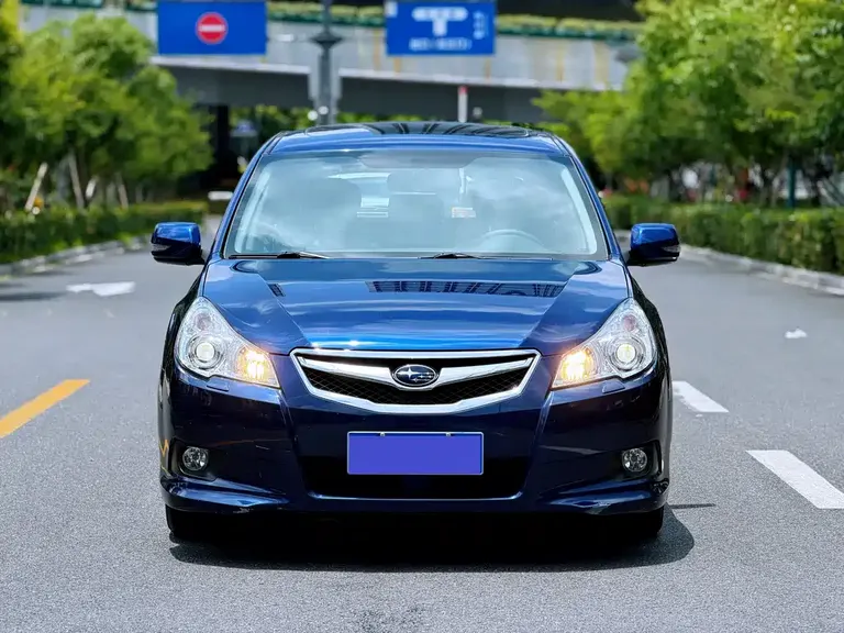 Subaru Legacy 2.0 i Luxury Wagon
