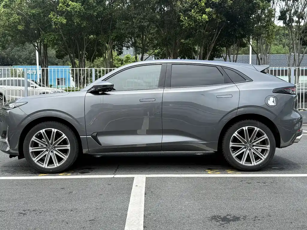 Changan UNI-K 2.0 T Distinguished