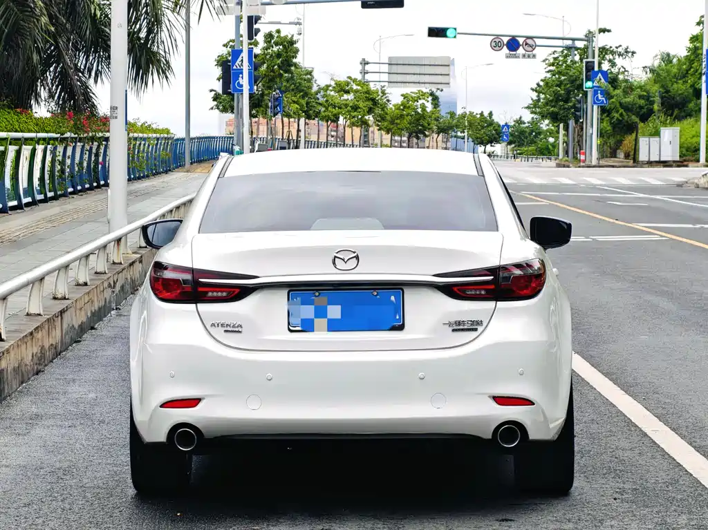 Atenza 2.5 L Blue Sky Sport